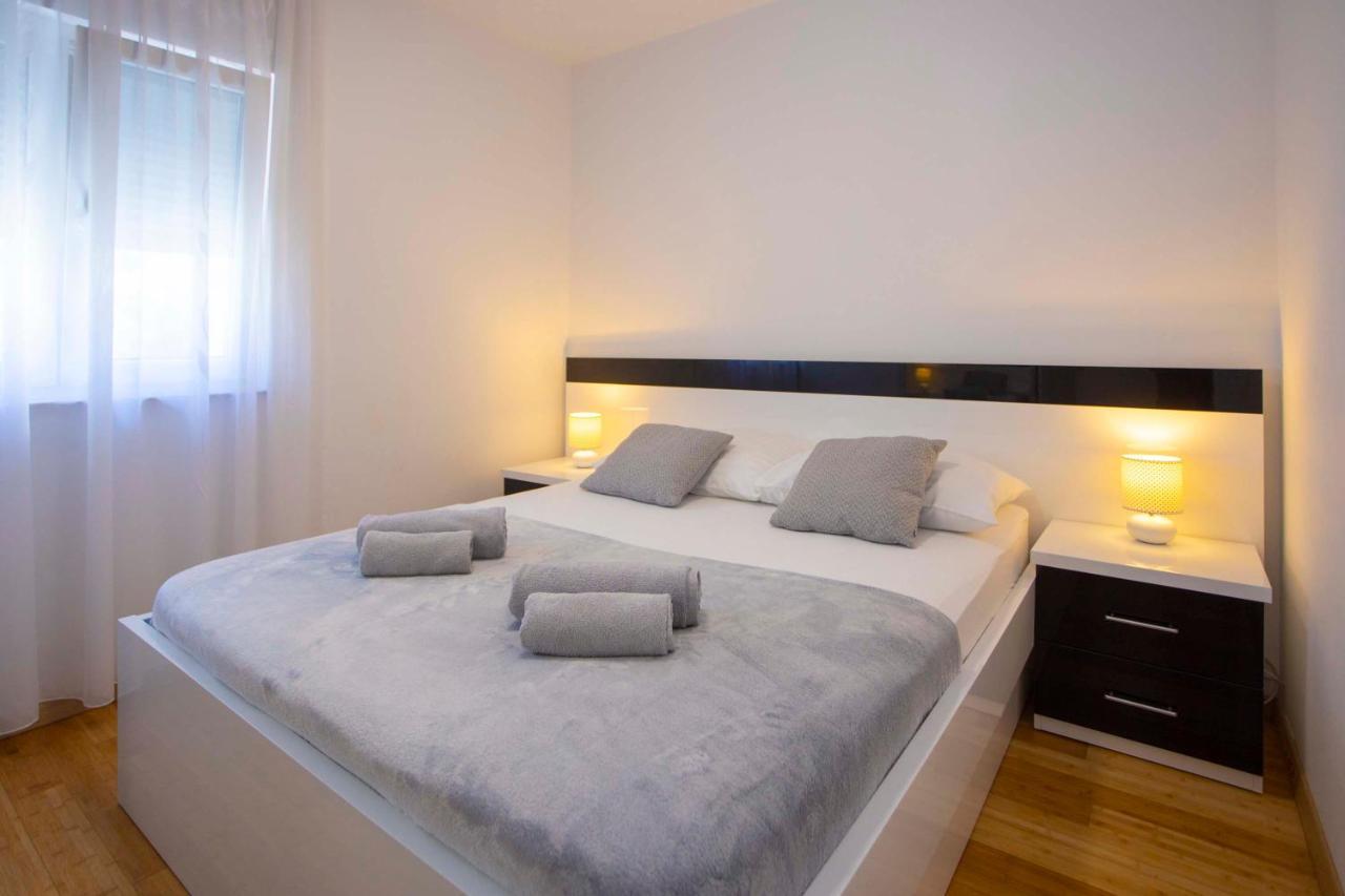 Apartment Lauc Makarska Exteriör bild