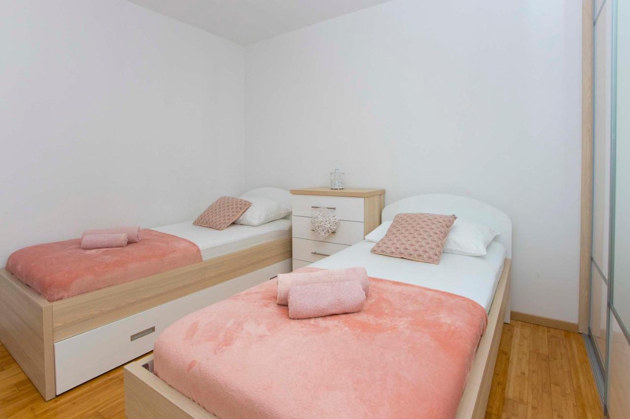 Apartment Lauc Makarska Exteriör bild