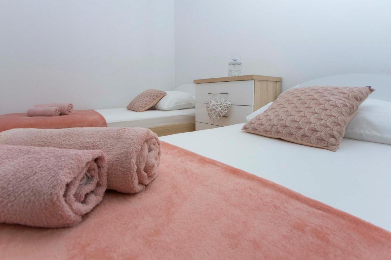 Apartment Lauc Makarska Exteriör bild